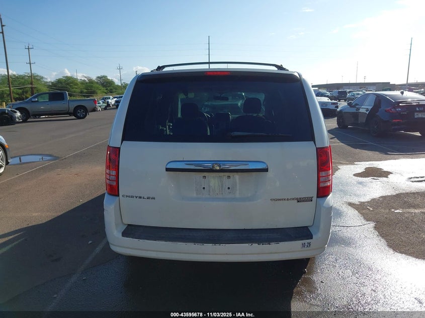 2010 Chrysler Town & Country Touring VIN: 2A4RR5D15AR397834 Lot: 43595678