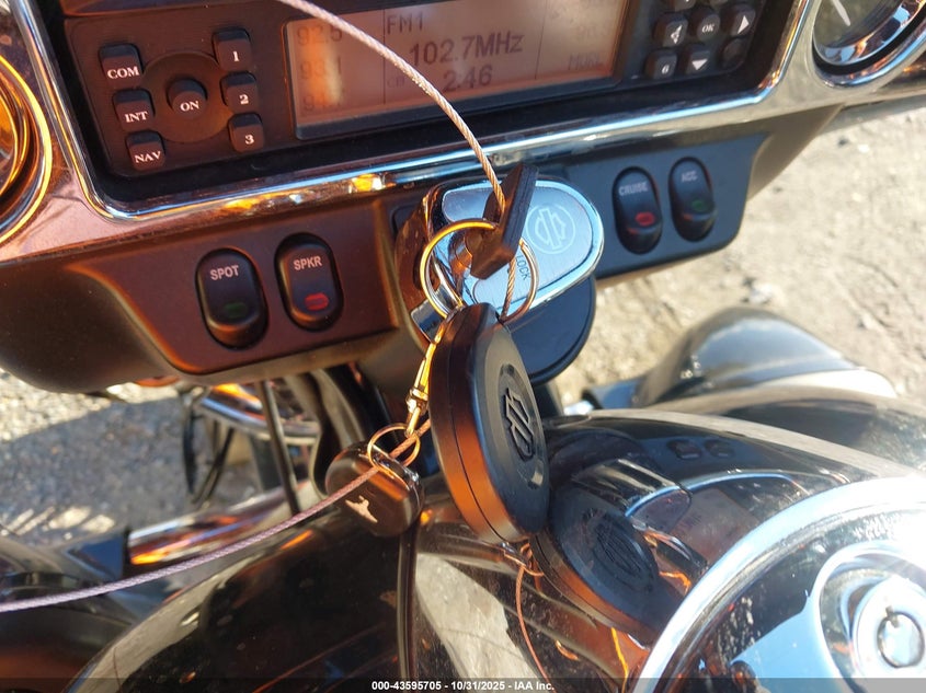 2012 Harley-Davidson Flhtk Electra Glide Ultra Ltd VIN: 1HD1KEM14CB605631 Lot: 43595705