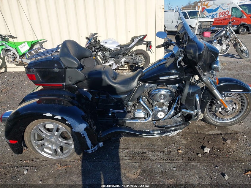 2012 Harley-Davidson Flhtk Electra Glide Ultra Ltd VIN: 1HD1KEM14CB605631 Lot: 43595705