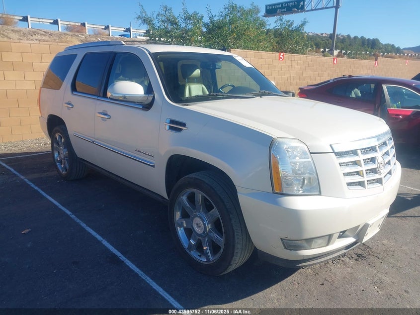 CADILLAC ESCALADE PREMIUM