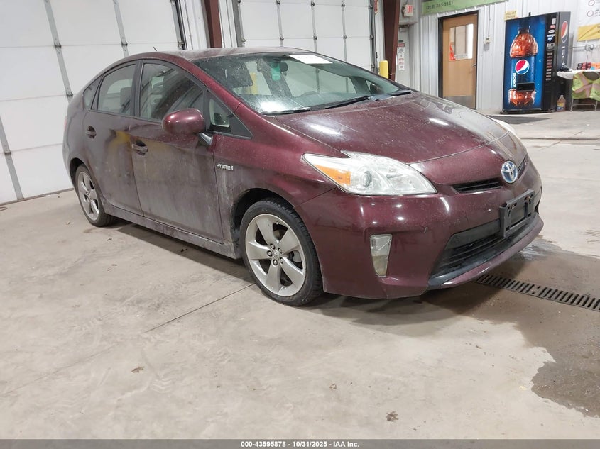 TOYOTA PRIUS THREE SE