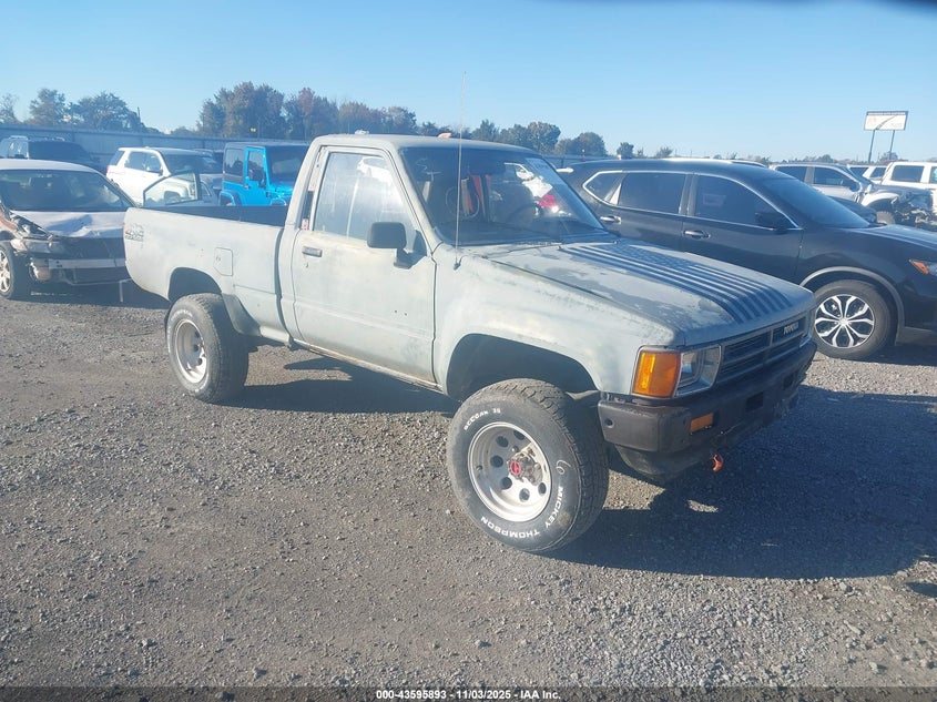 1987 Toyota Pickup Rn63 Std VIN: JT4RN63R9H0132370 Lot: 43595893