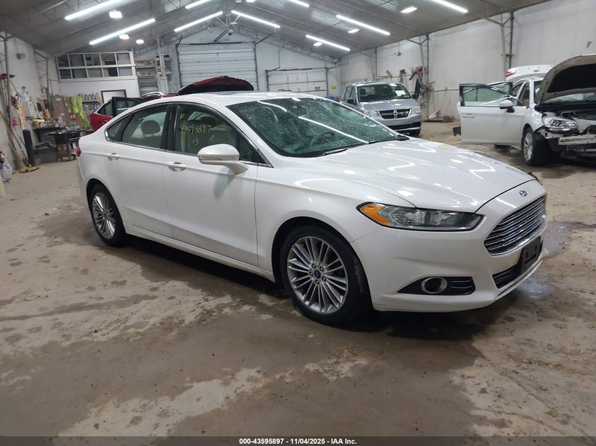 FORD FUSION SE