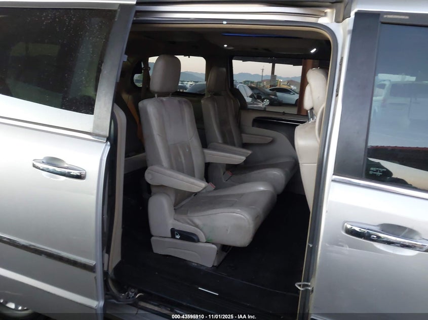 2012 Chrysler Town & Country Limited VIN: 2C4RC1GG8CR200335 Lot: 43595910