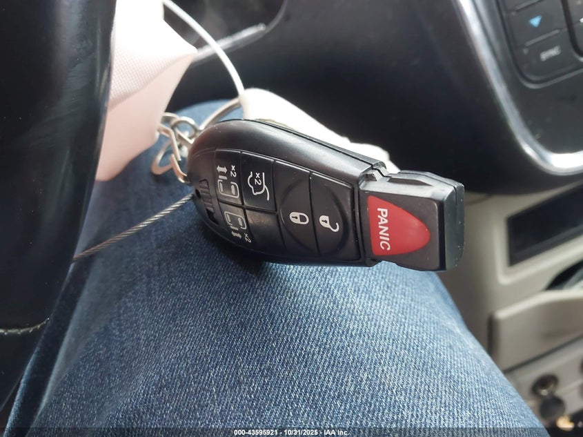 2014 Chrysler Town & Country Touring VIN: 2C4RC1BG8ER183465 Lot: 43595921