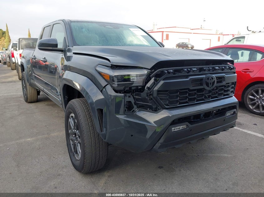 TOYOTA TACOMA TRD SPORT 4WD