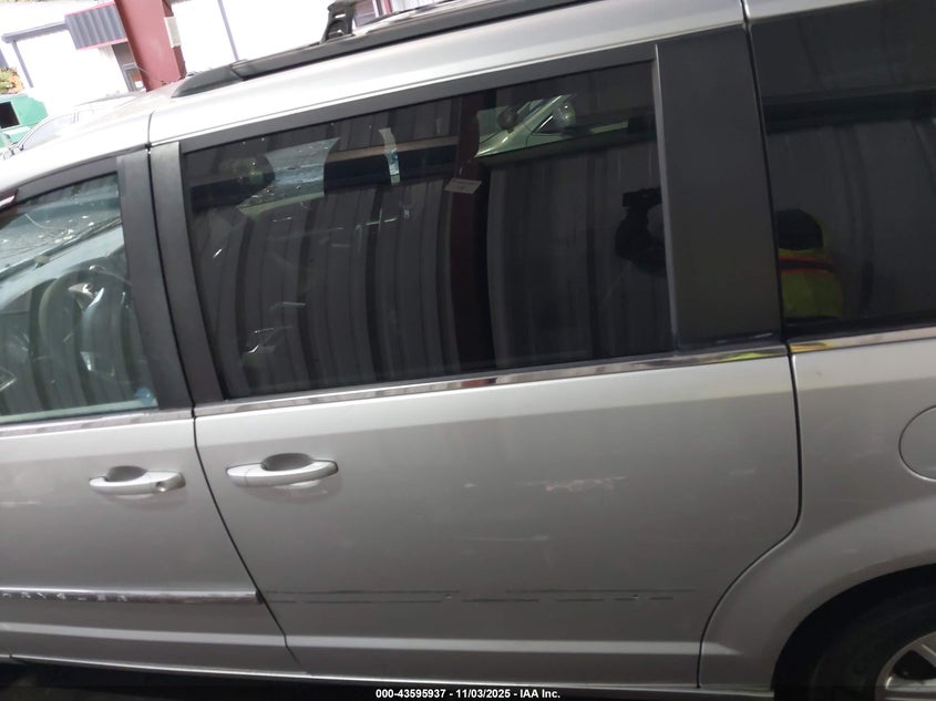 2011 Chrysler Town & Country Touring VIN: 2A4RR5DG0BR771577 Lot: 43595937