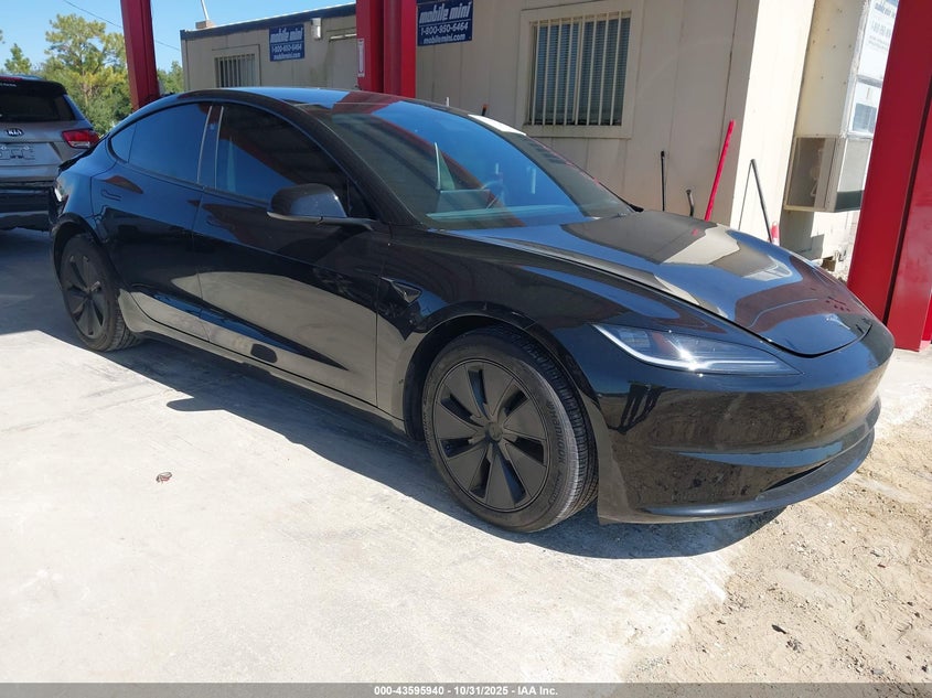 TESLA MODEL 3 LONG RANGE ALL-WHEEL DRIVE