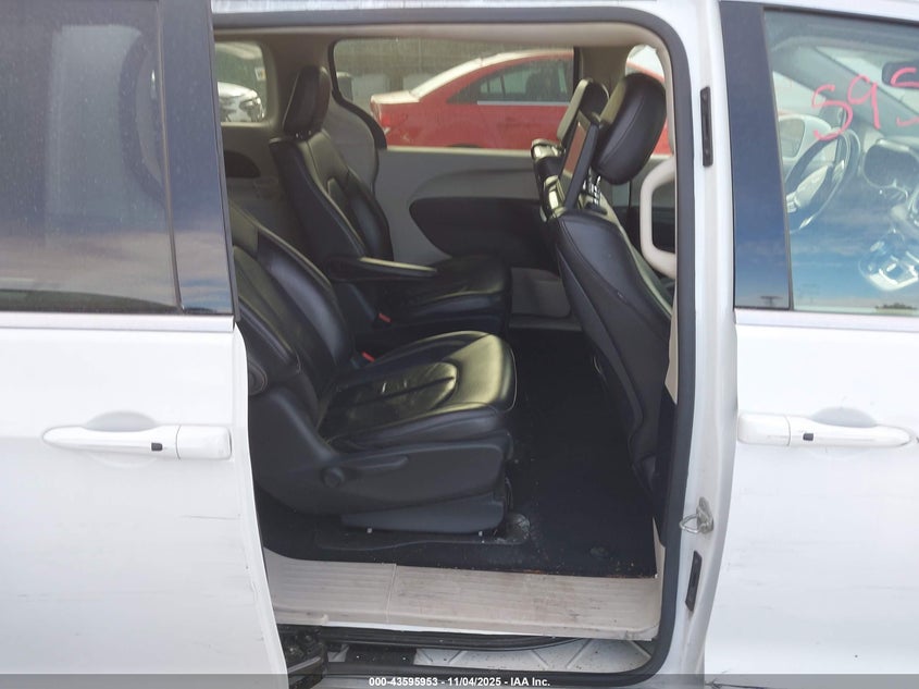 2022 Chrysler Pacifica Hybrid Touring L VIN: 2C4RC1L7XNR122648 Lot: 43595953