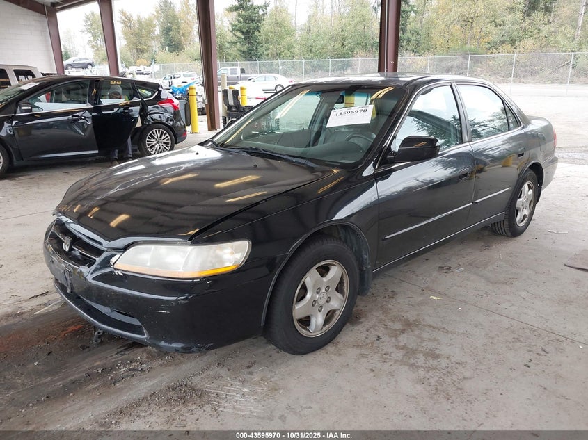 1HGCG1654YA079617 2000 HONDA ACCORD photo no. 2