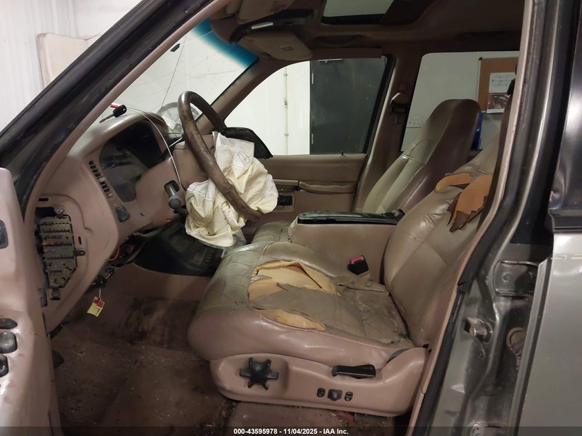 2000 Ford Explorer Eddie Bauer