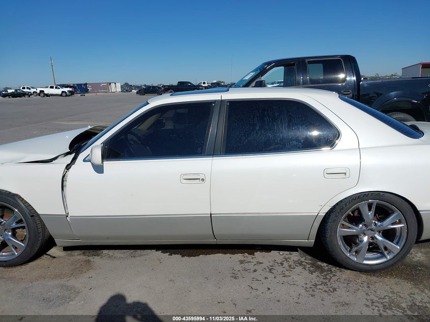 1998 Lexus Ls 400 VIN: JT8BH28F7W0117961 Lot: 43595994