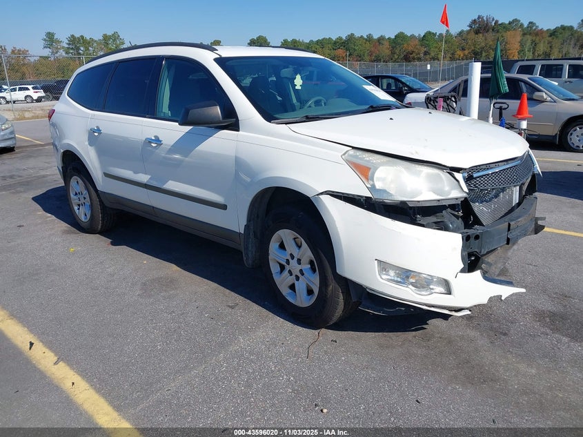 CHEVROLET TRAVERSE LS