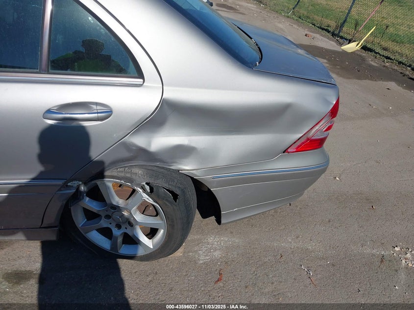 2007 Mercedes-Benz C 280 Luxury 4Matic VIN: WDBRF92H87F846945 Lot: 43596027