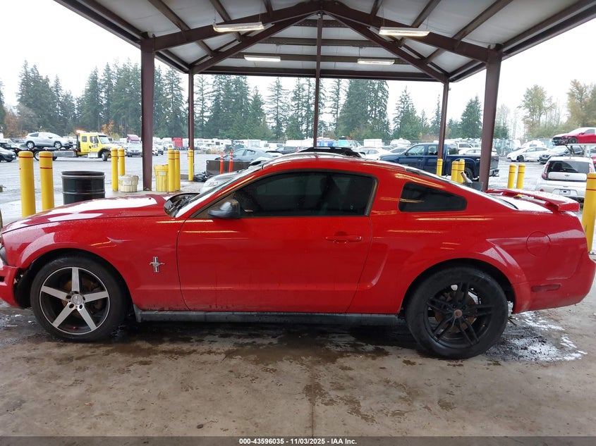 2007 Ford Mustang V6 Deluxe/V6 Premium VIN: 1ZVFT80N975305101 Lot: 43596035