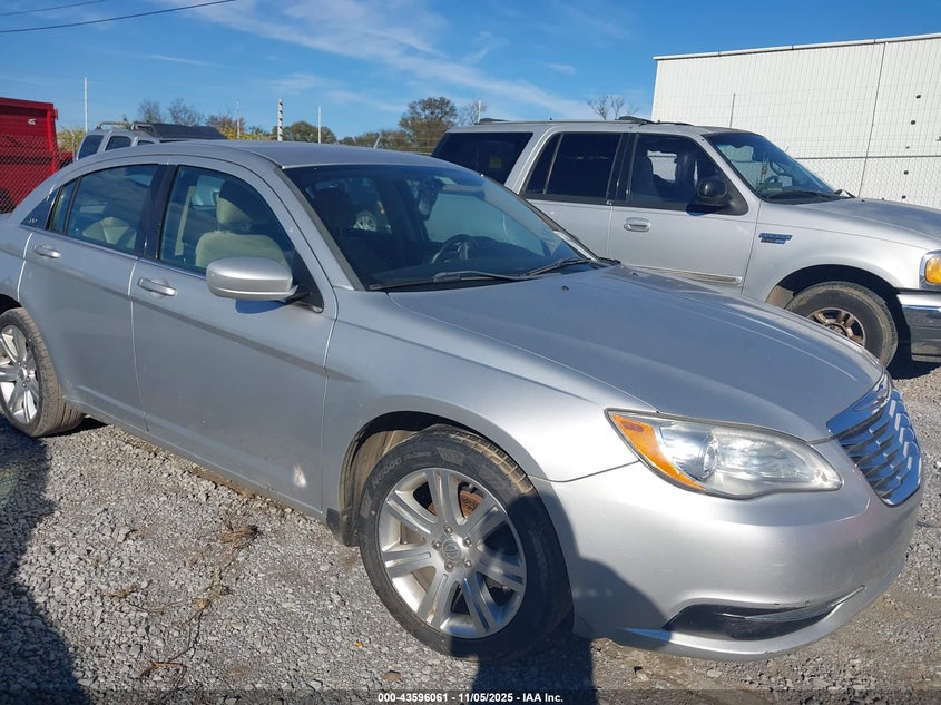 CHRYSLER 200 TOURING