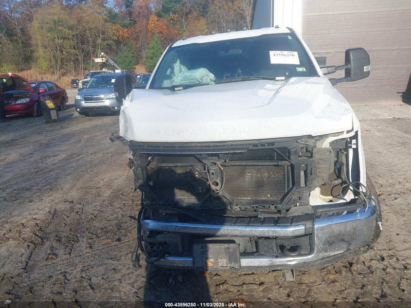 2020 Ford F-350 Chassis Xlt VIN: 1FD8W3HT4LEC45937 Lot: 43596250