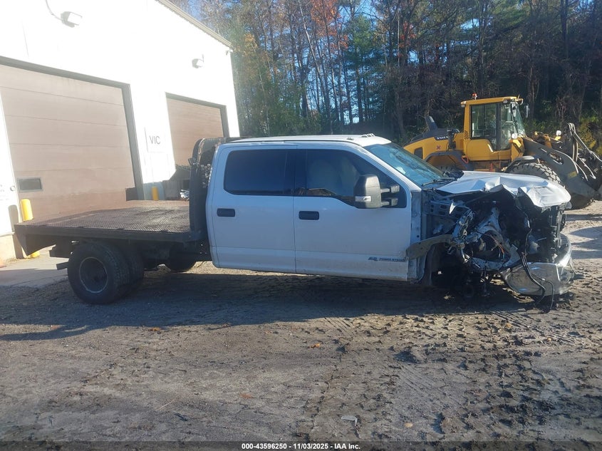 2020 Ford F-350 Chassis Xlt VIN: 1FD8W3HT4LEC45937 Lot: 43596250