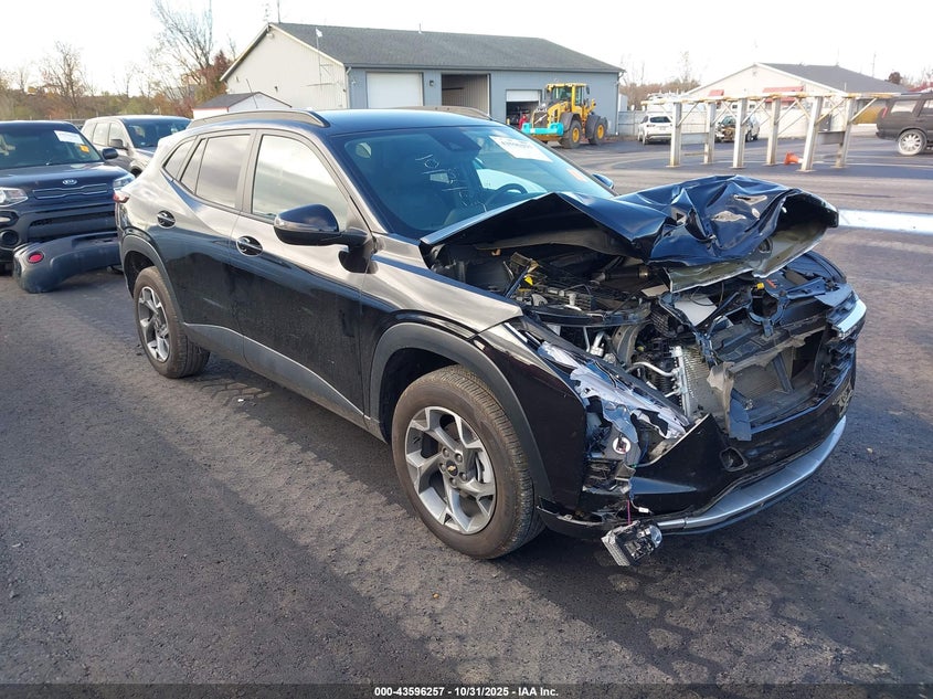 CHEVROLET TRAX FWD LT