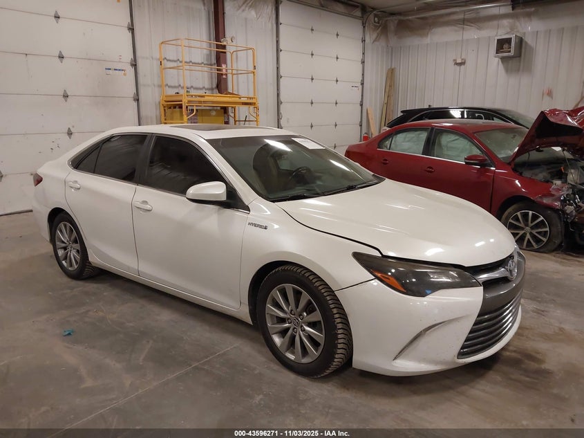 2015 TOYOTA CAMRY HYBRID XLE - 4T1BD1FK6FU164586