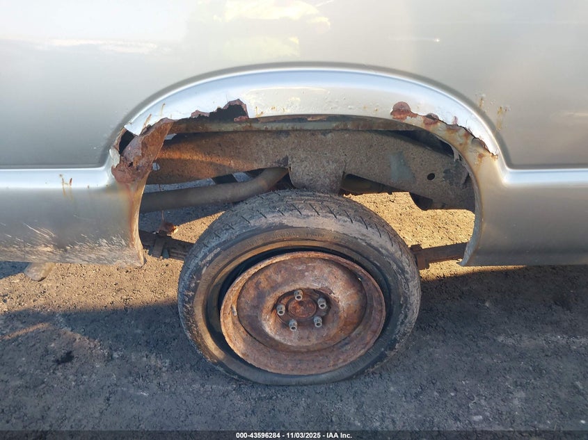 2003 GMC Sonoma Sls VIN: 1GTDT19X438112238 Lot: 43596284