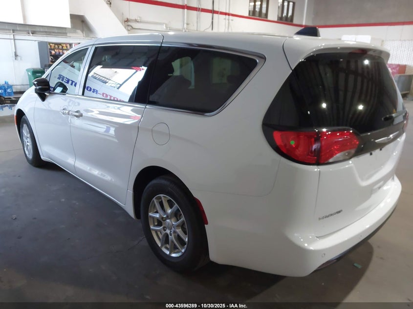 2C4RC1CG7TR185087 2026 CHRYSLER VOYAGER photo no. 3