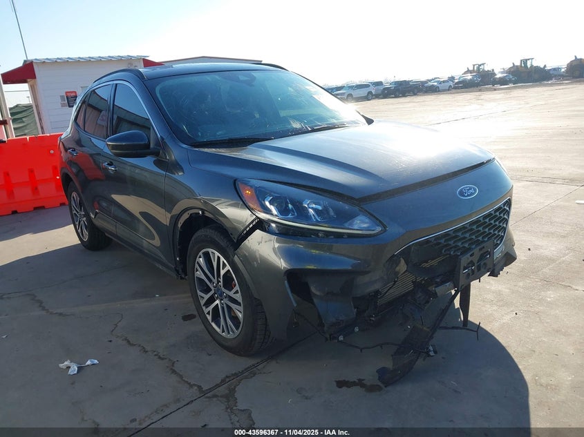 2020 Ford Escape Sel