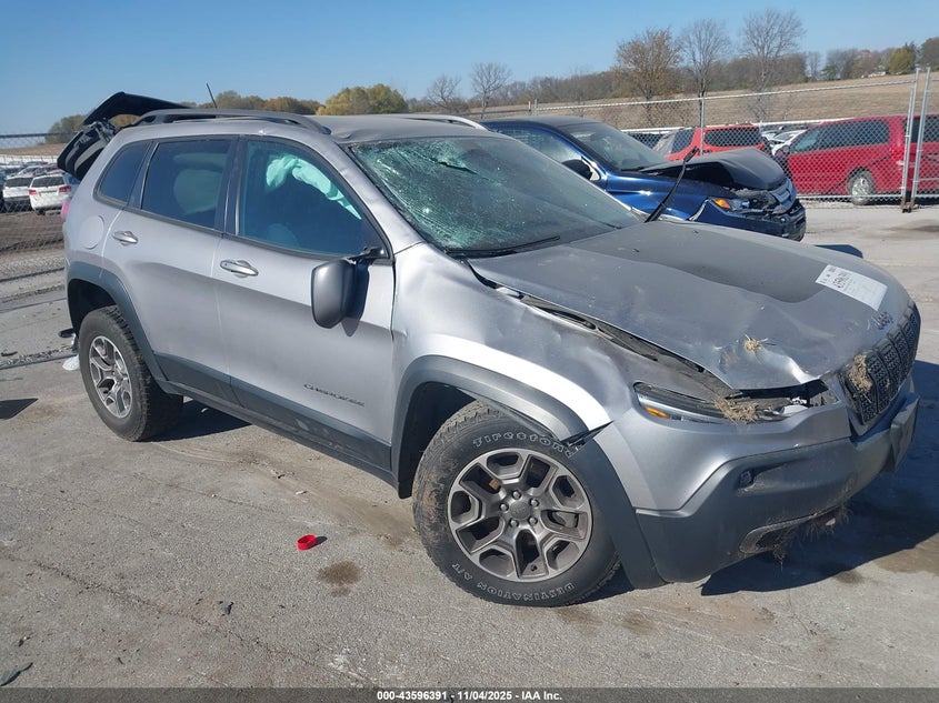 JEEP CHEROKEE TRAILHAWK 4X4