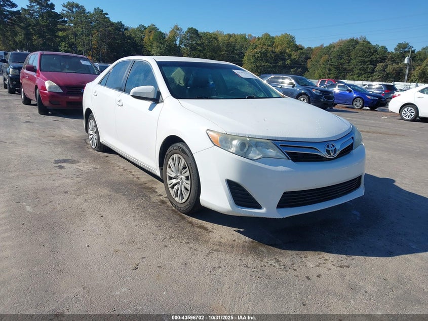 TOYOTA CAMRY LE