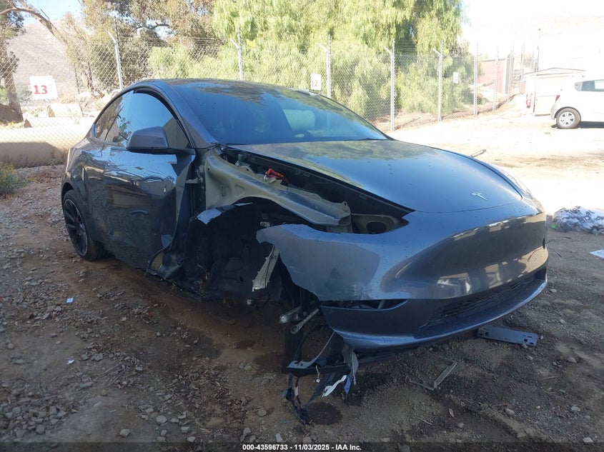 2023 TESLA MODEL Y AWD/LONG RANGE DUAL MOTOR ALL-WHEEL DRIVE - 7SAYGAEE4PF609339