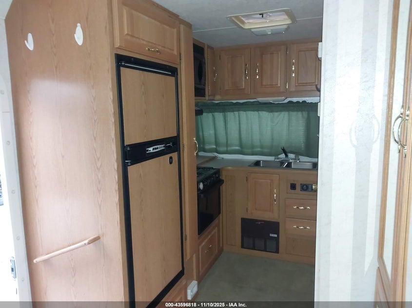 1999 Ford Econoline E350 Super Duty Ctwy V Rv VIN: 1FDWE30S2XHA00426 Lot: 43596818