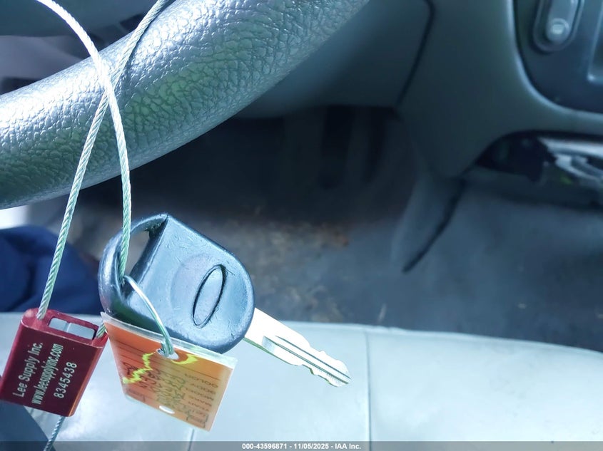 2005 Mercury Grand Marquis Gs VIN: 2MEFM74W05X619355 Lot: 43596871