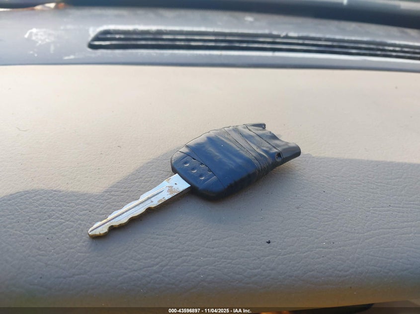 2007 Mercury Grand Marquis Ls VIN: 2MEFM75V57X602396 Lot: 43596897