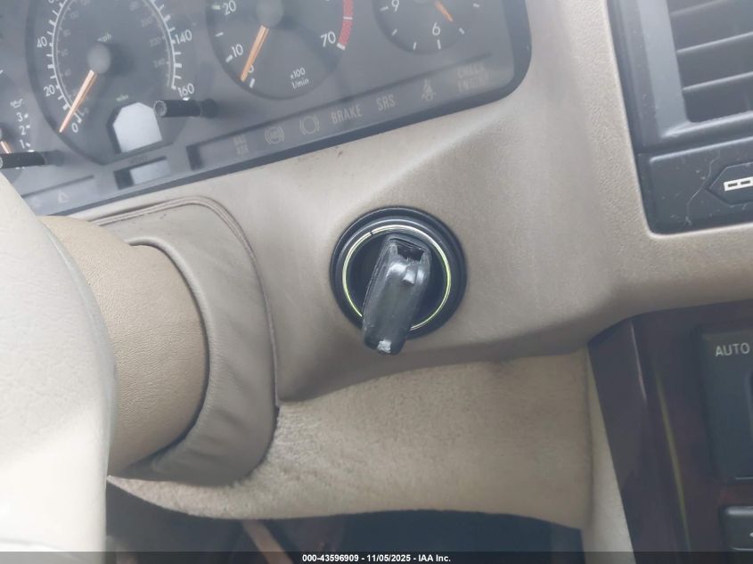 1998 Mercedes-Benz Sl 500 VIN: WDBFA67F2WF156324 Lot: 43596909