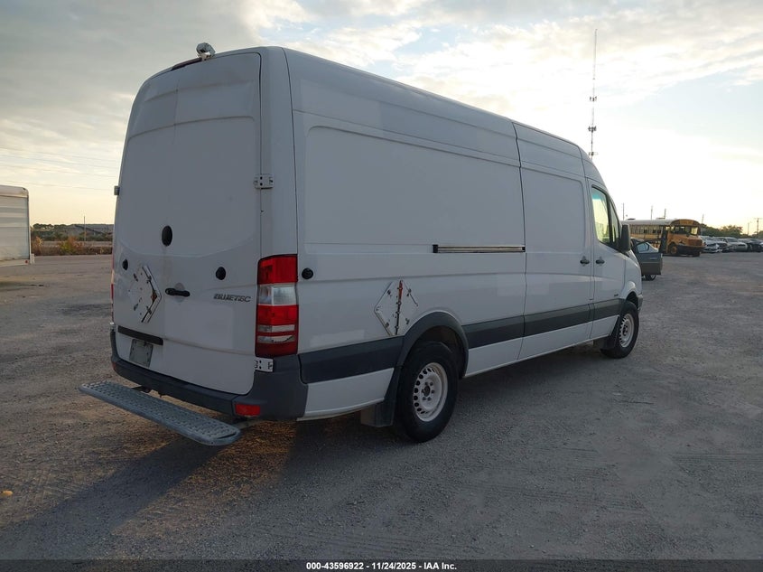WD3PE8CB1B5559844 2011 MERCEDES-BENZ SPRINTER photo no. 4