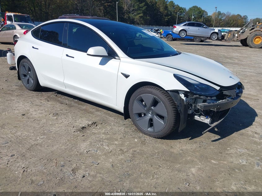 TESLA MODEL 3 REAR-WHEEL DRIVE