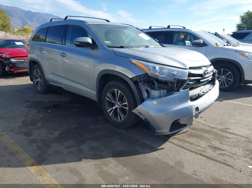 TOYOTA HIGHLANDER XLE V6