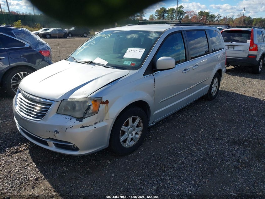2C4RC1BG1CR374965 2012 CHRYSLER TOWN & COUNTRY photo no. 2