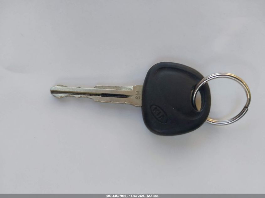 2008 Kia Optima Lx VIN: KNAGE123685242686 Lot: 43597096