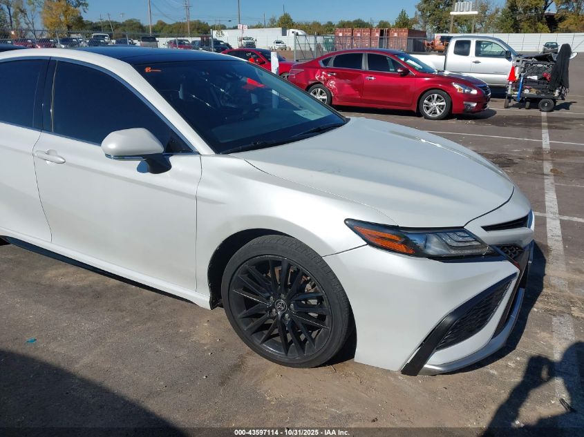 TOYOTA CAMRY XSE