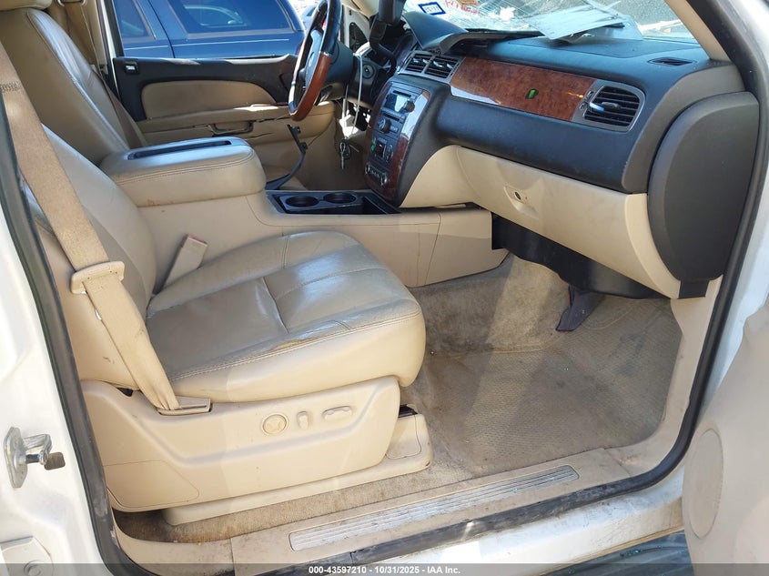 2007 Chevrolet Suburban 1500 Ltz VIN: 3GNFC16007G115242 Lot: 43597210