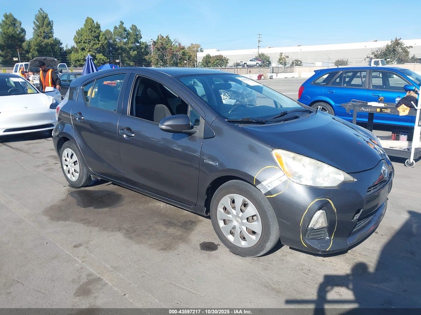 TOYOTA PRIUS C TWO