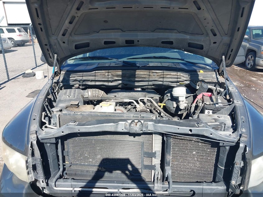 2005 Dodge Ram 1500 Slt/Laramie VIN: 1D7HU18D35S264450 Lot: 43597239