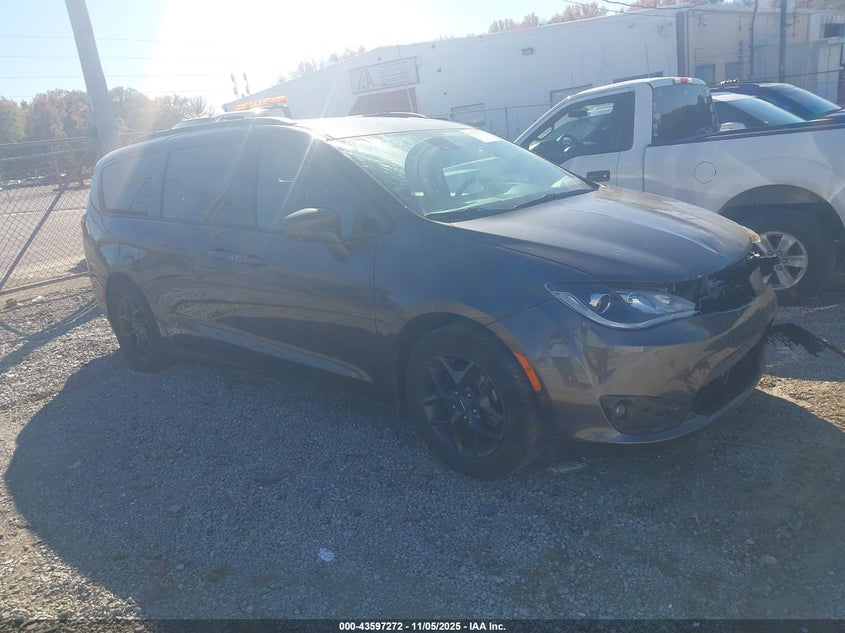 2019 CHRYSLER PACIFICA TOURING L PLUS - 2C4RC1EG3KR667972