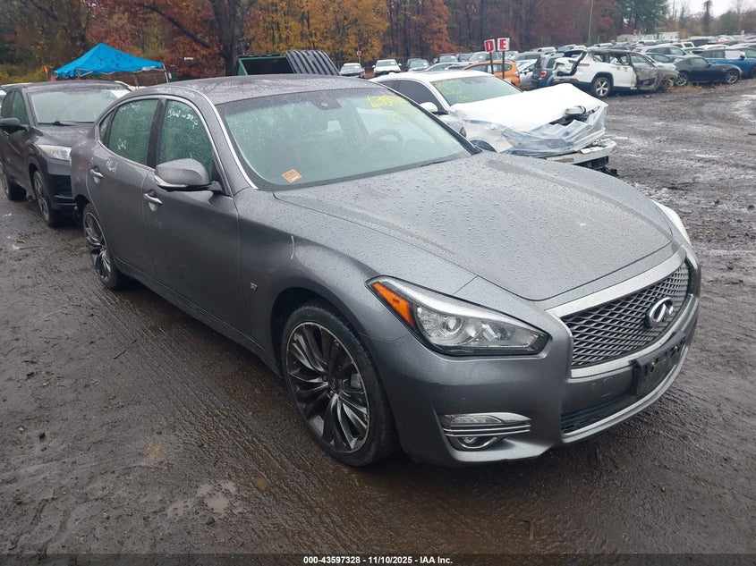 INFINITI Q70 3.7X LUXE