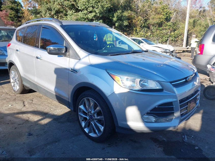 FORD ESCAPE SE