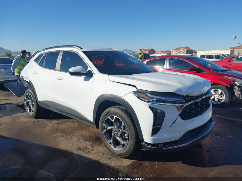 CHEVROLET TRAX FWD LT