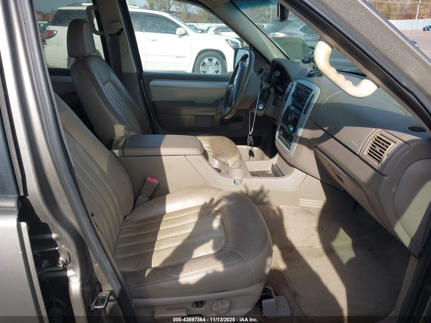 4M2ZU66E12ZJ22781 2002 MERCURY MOUNTAINEER photo no. 5