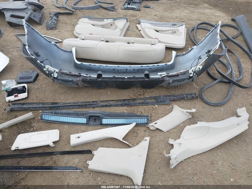 2022 Mercedes-Benz Glc 300 4Matic Suv VIN: W1N0G8EB0NG117802 Lot: 43597407