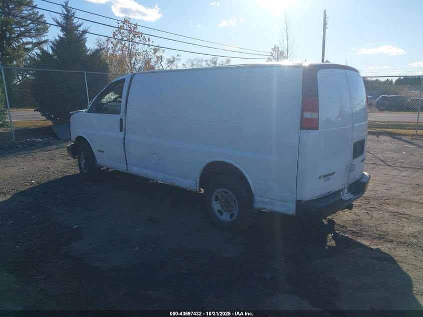 1GCGG25VX41236391 2004 CHEVROLET EXPRESS photo no. 3
